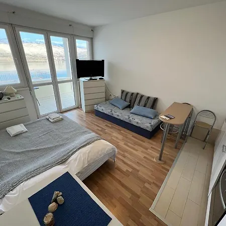 Sea View & Pool By Pag Tours Апартаменты *